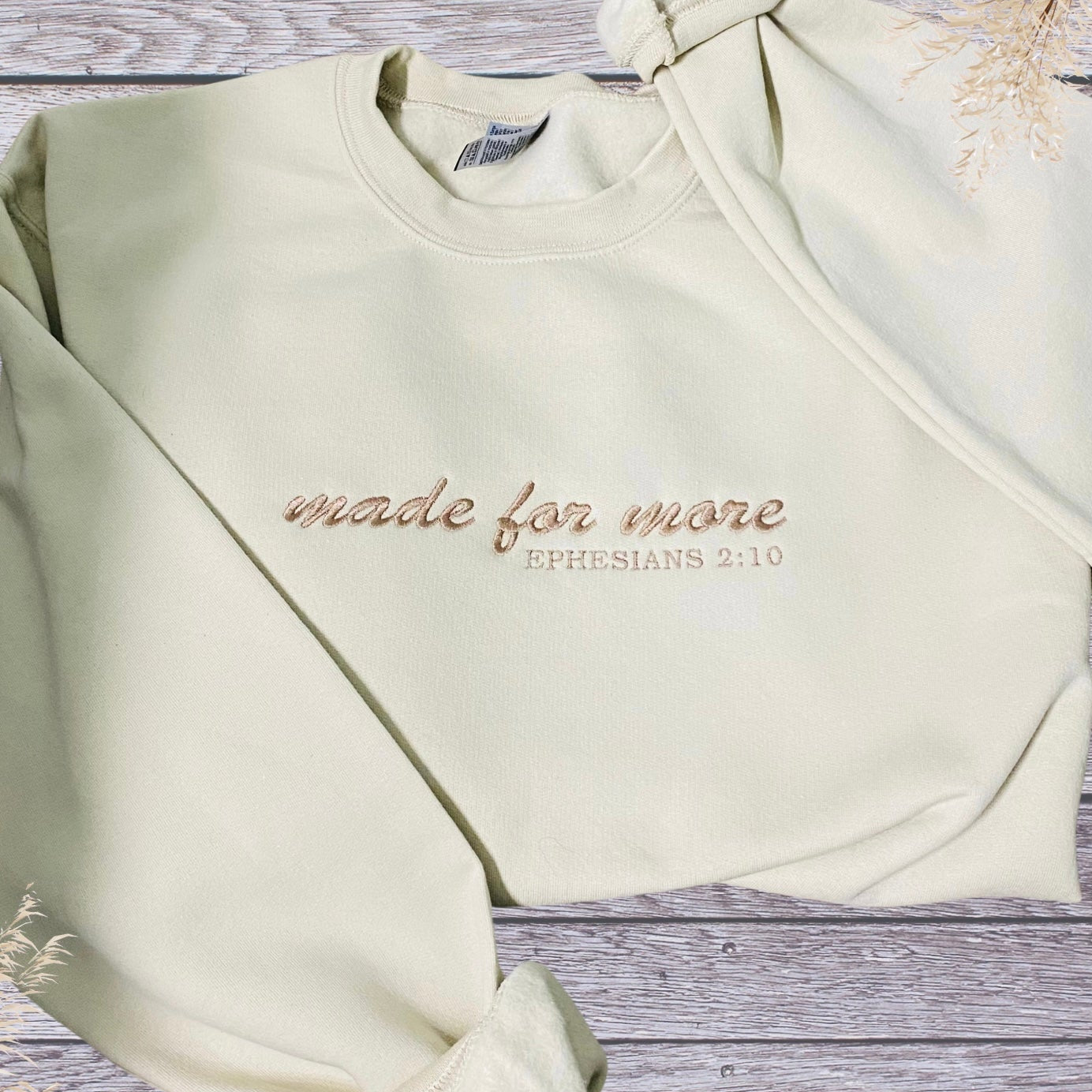 Embroidered Mama Sweatshirt